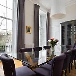 Magnificent Georgian 3-Bedroom Apartment In New Town